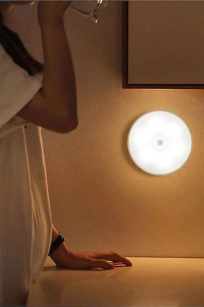 Hareket Sensörlü USB Şarjlı Spot Lamba – Mıknatıslı & Yapışkanlı, Gün Işığı Led Işık