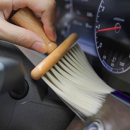 Ahşap Saplı Yumuşak Kıl Fırça – Araba ve Bilgisayar İçin Detaylı Toz Alma Temizlik Fırçası