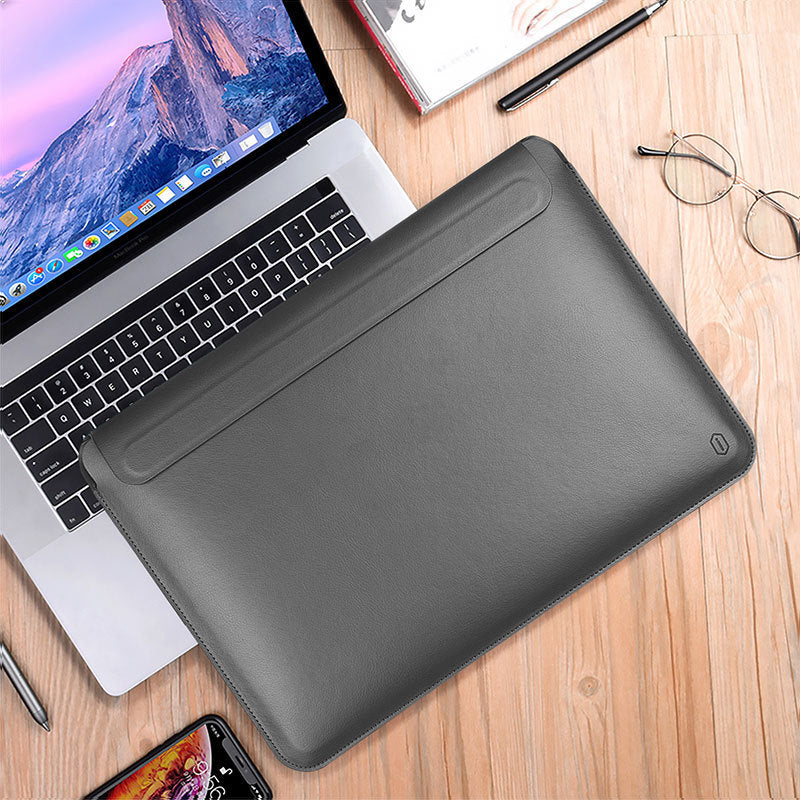 Suya Dayanıklı PU Deri Laptop ve Macbook Çantası – Darbe Emici, Ergonomik ve Şık Tasarım