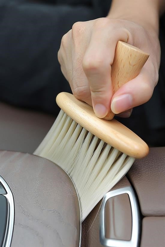 Ahşap Saplı Yumuşak Kıl Fırça – Araba ve Bilgisayar İçin Detaylı Toz Alma Temizlik Fırçası