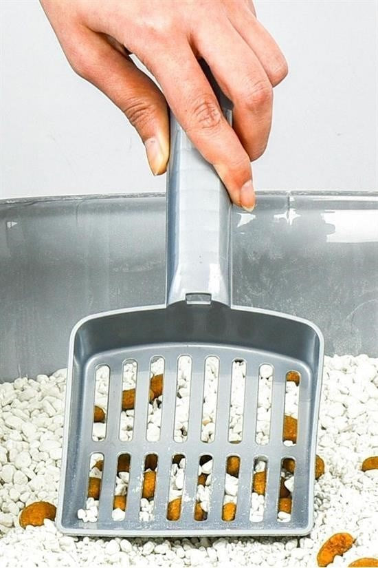 Plastik Kedi Kumu Temizleme Küreği – Dayanıklı ve Pratik Eleme Küreği